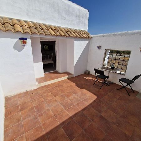 Casa De La Familia - Appartement Baza Extérieur photo