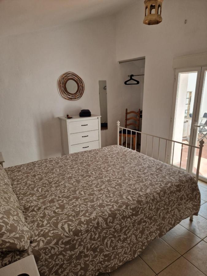 Casa De La Familia - Appartement Baza Extérieur photo